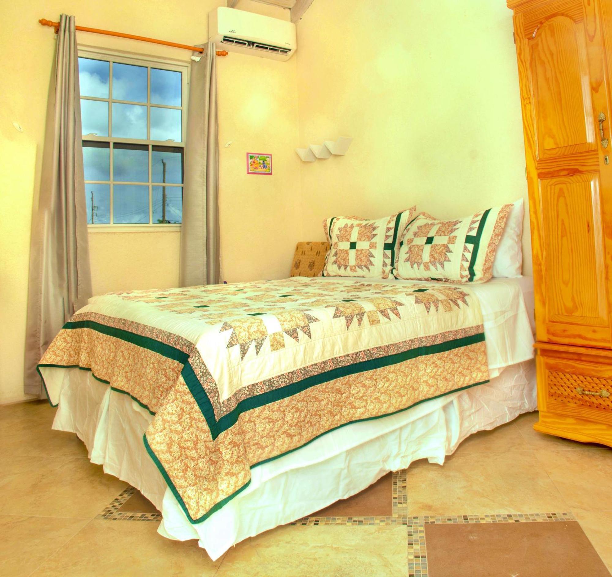 Cozy Modern Upstairs 2 Bed A/C Apt Near 2 Everything Saint Philip Εξωτερικό φωτογραφία