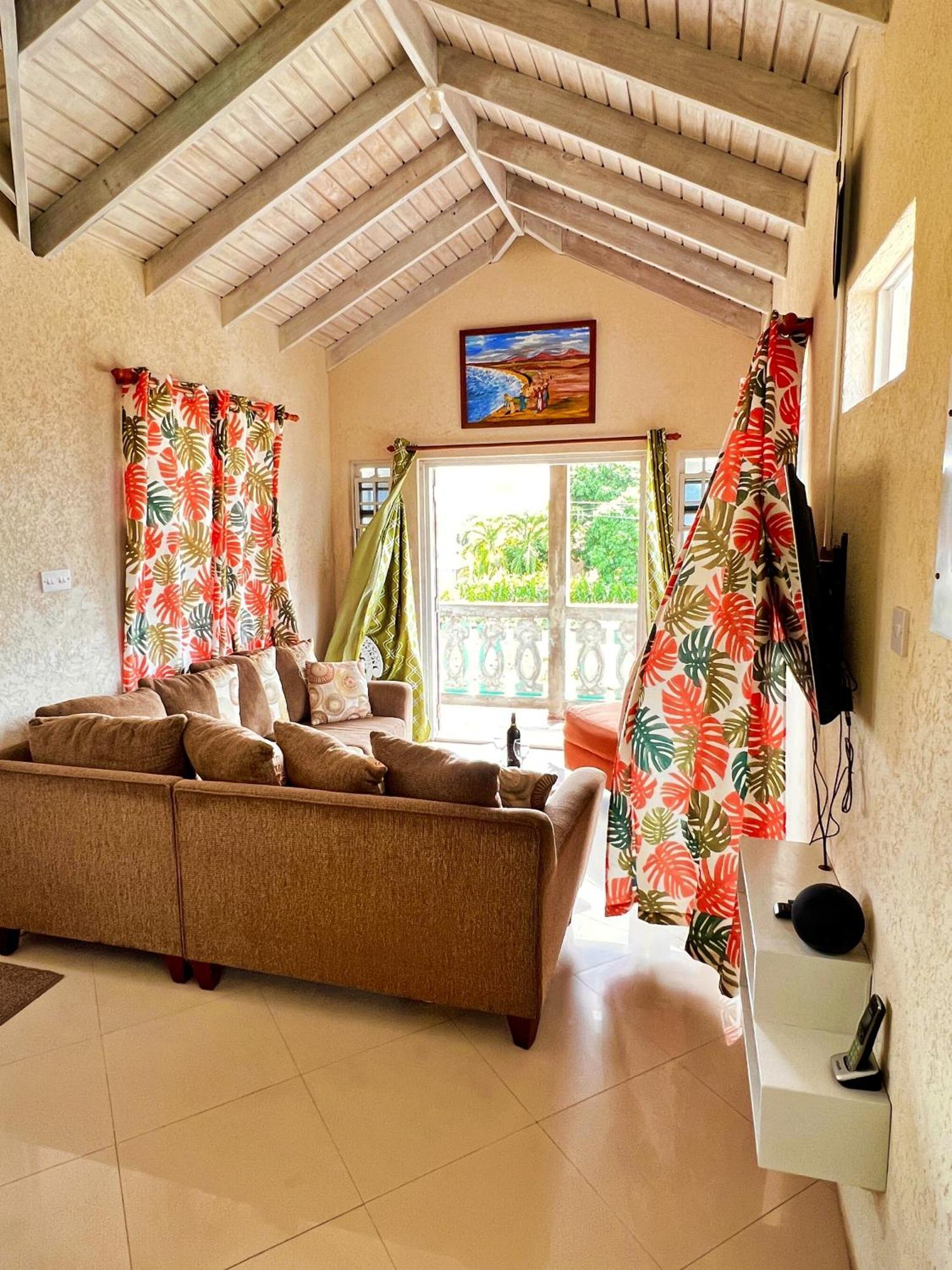 Cozy Modern Upstairs 2 Bed A/C Apt Near 2 Everything Saint Philip Εξωτερικό φωτογραφία