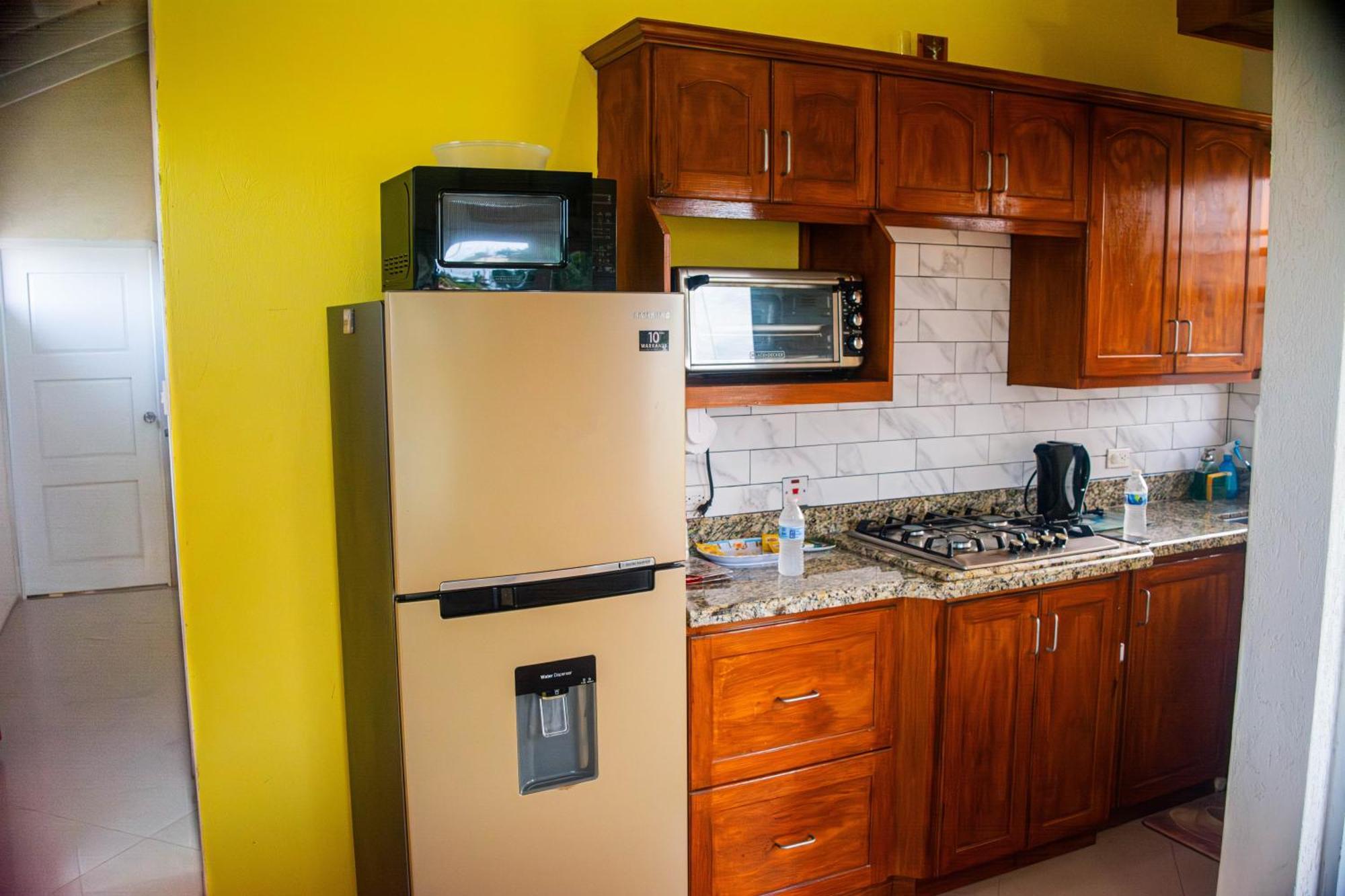 Cozy Modern Upstairs 2 Bed A/C Apt Near 2 Everything Saint Philip Εξωτερικό φωτογραφία