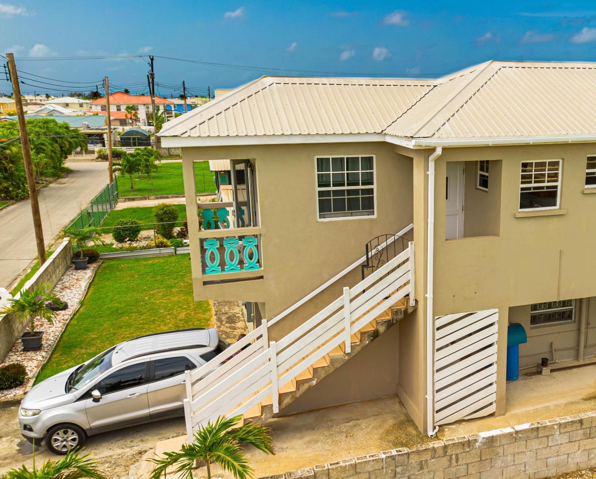 Cozy Modern Upstairs 2 Bed A/C Apt Near 2 Everything Saint Philip Εξωτερικό φωτογραφία